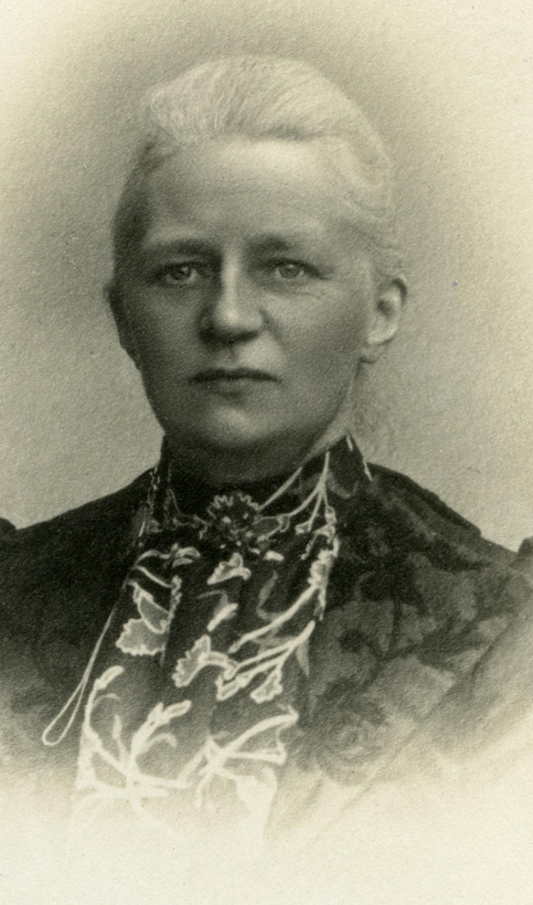 Portretfoto M.W.H. Rutgers-Hoitsema