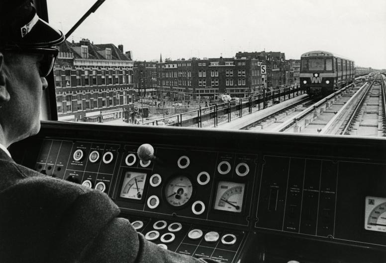 Metro-proefrit tussen stations Maashaven en Rijnhaven 1967