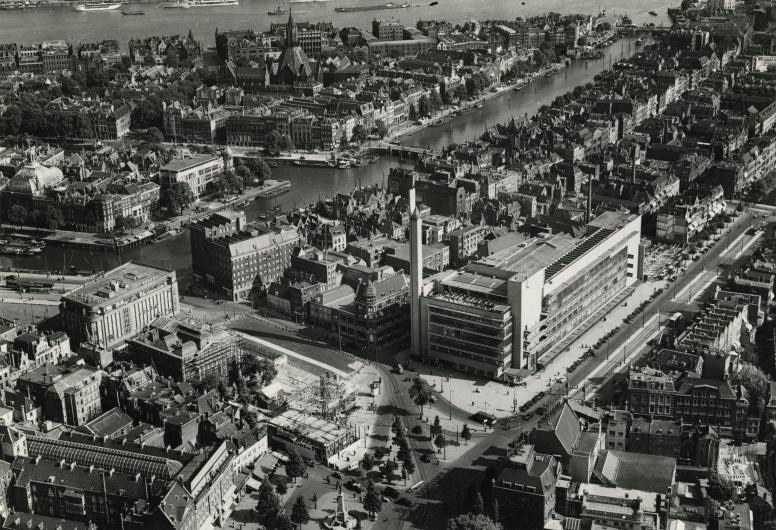 Coolsingel en Bijenkorf vanuit de lucht, 1938. Collectie 4232, nummer 168