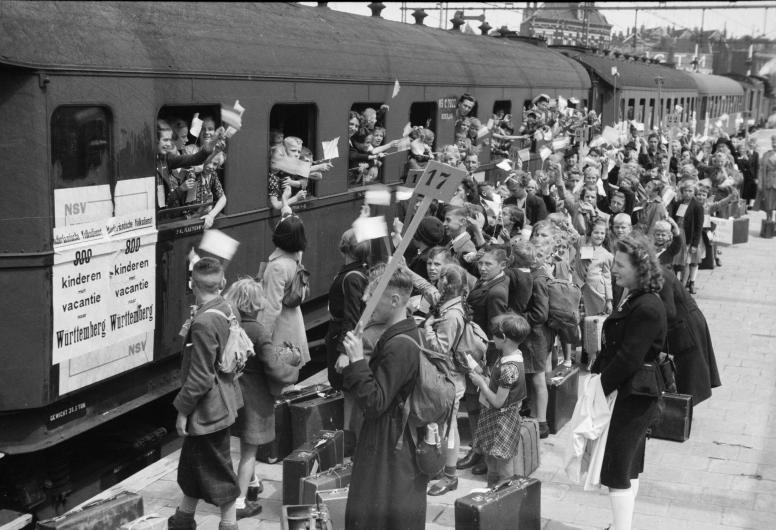 Kinderen op vakantie naar Duitsland 1942