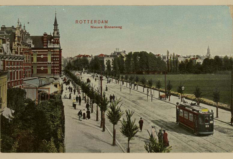 Binnenweg met rechts het Land van Hoboken