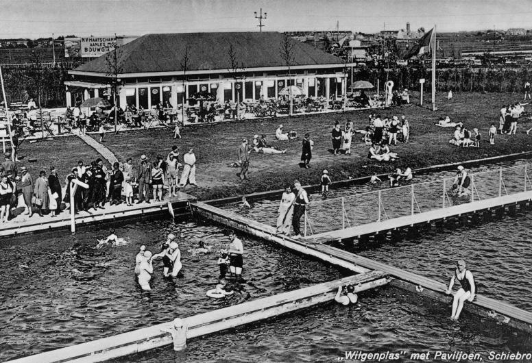 NL-RtSA_4029_PBK-8713. Collectie Prentbriefkaarten. Recreatieoord De Wilgenplas, ca. 1935.
