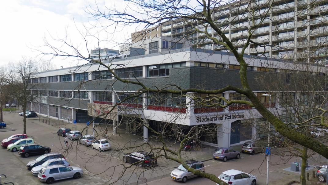 Gebouw van het Stadsarchief Rotterdam aan de Hofdijk. Afbeelding uit collectie R. Stoute, 4305